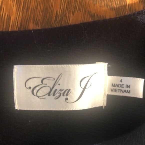 Eliza J Black, White and Red Knit Sheath Dress - Picture 5 of 11